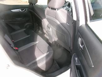 Nissan Qashqai 1.2 LE Sport - N-Connect picture 25
