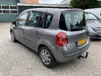 Renault Modus Automaat 1.6 82KW VASTE PRIJS picture 13