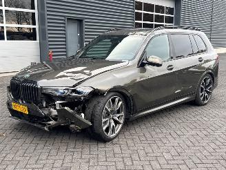 Schadeauto BMW X7 xDrive40d 3.0 24V Mild Hybrid SUV  Elektrisch Diesel 2.993cc 250kW (340pk) 4x4 2022/4