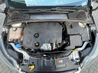 Ford Focus 1.6 TDCi ECOnetic Combi/o  Diesel 1.560cc 77kW (105pk) FWD picture 23