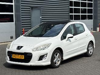 Avarii autoturisme Peugeot 308 1.6 VTI 16V Hatchback  Benzine 1.598cc 88kW (120pk) FWD 2012/7
