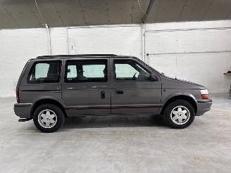 Chrysler Voyager 2.5 TD Voyager MPV  Diesel 2.499cc 87kW (118pk) FWD picture 6