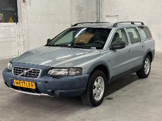 Voiture accidenté Volvo Xc-70 2.4 T 20V AWD Combi/o  Benzine 2.435cc 147kW (200pk) 4x4 2002/8