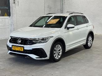 Schadeauto Volkswagen Tiguan R-line 1.4 TSI Plug-in eHybrid 16V SUV  Elektrisch Benzine 1.395cc 180kW (245pk) FWD 2020-11/2024-04  DGEA 2021/6