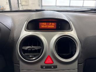 Opel Corsa 1.4 16V Twinport Hatchback  Benzine 1.364cc 66kW (90pk) FWD picture 18