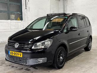 skadebil auto Volkswagen Touran 1.4 16V TSI 140 MPV  Benzine 1.390cc 103kW (140pk) FWD 2011/8