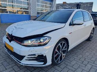 Voiture accidenté Volkswagen Golf 2.0 TSI GTI Performance Business Automaat 2018/2