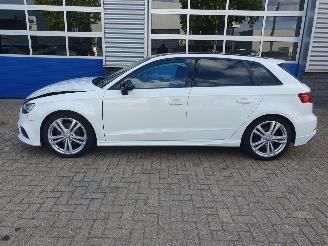 Audi A3 35 TFSI S edition Automaat Sportback picture 2