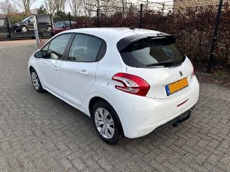  Peugeot 208 1.2 5-drs Envy Automaat NAP 2014/1