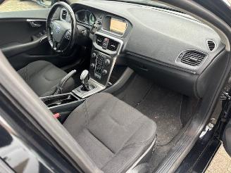 Volvo V-40 1.6 D2 Kinetic picture 11