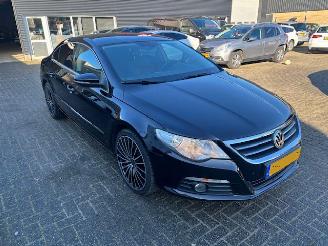 Damaged car Volkswagen Passat 2.0 TSI  CC  211pk 2011/4