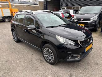 Unfallwagen Peugeot 2008 1.2 PureTech  (km 39.855 nap) 2017/12