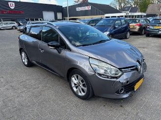 skadebil auto Renault Clio 1.5 DCI Limited airco navi 2016/11