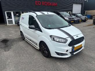 skadebil bedrijf Ford Transit Courier Van 1.5 TDCI SPORT Clima 2017/11