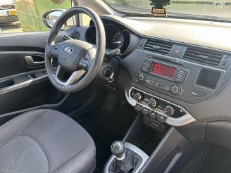 Kia Rio 1.2 Comfort airco NAP picture 14