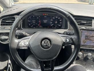 Volkswagen Golf 1.6 TDI Comfort picture 12