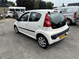 krockskadad bil auto Peugeot 107 1.0 12v 5-drs airco 2012/4