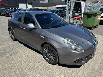 Alfa Romeo Giulietta 1.6 JTD Distinctive picture 2