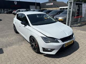 krockskadad bil auto Seat Leon 1.8 TSI FR DSG 179pk 2014/8