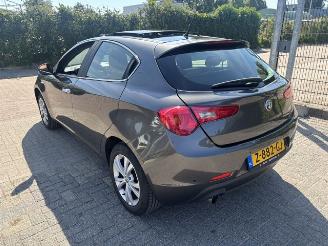 Schadeauto Alfa Romeo Giulietta 1.4 T Distinctive Pano 2013/1