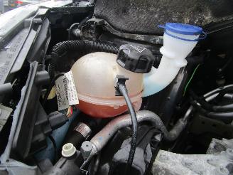 Peugeot 208 1.2 PURE TECH BLUE LION 5DRS picture 22