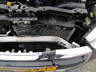 Peugeot 208 1.2 PURE TECH BLUE LION 5DRS picture 21