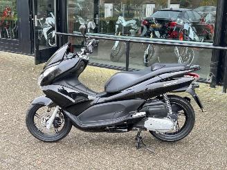 Honda PCX 125  picture 2