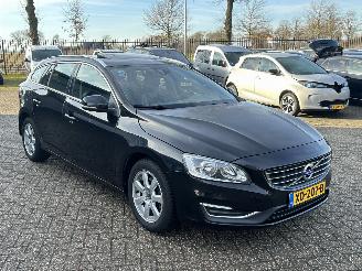 Volvo V-60 2.0 T5 Kinetic 245PK Automaat picture 7