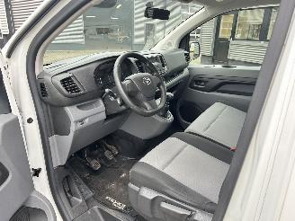 Toyota ProAce Shuttle 1.5 D-4D Cool Comfort Medium 9 personen Incl BTW. picture 9