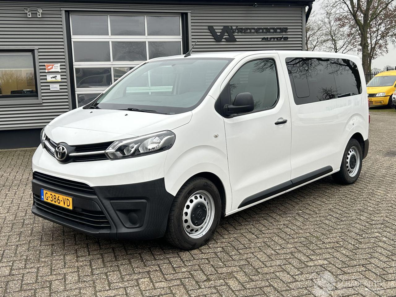 Toyota ProAce Shuttle 1.5 D-4D Cool Comfort Medium 9 personen Incl BTW.