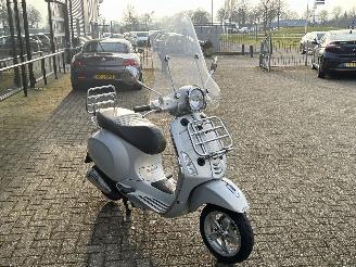 Vespa  Primavera 50 4T picture 7
