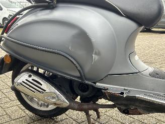 Vespa  Sprint 50 4T picture 11