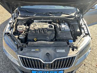 Skoda Superb Combi 2.0 TDI Style Business picture 37