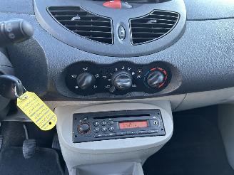 Renault Twingo 1.2 Night & Day picture 19