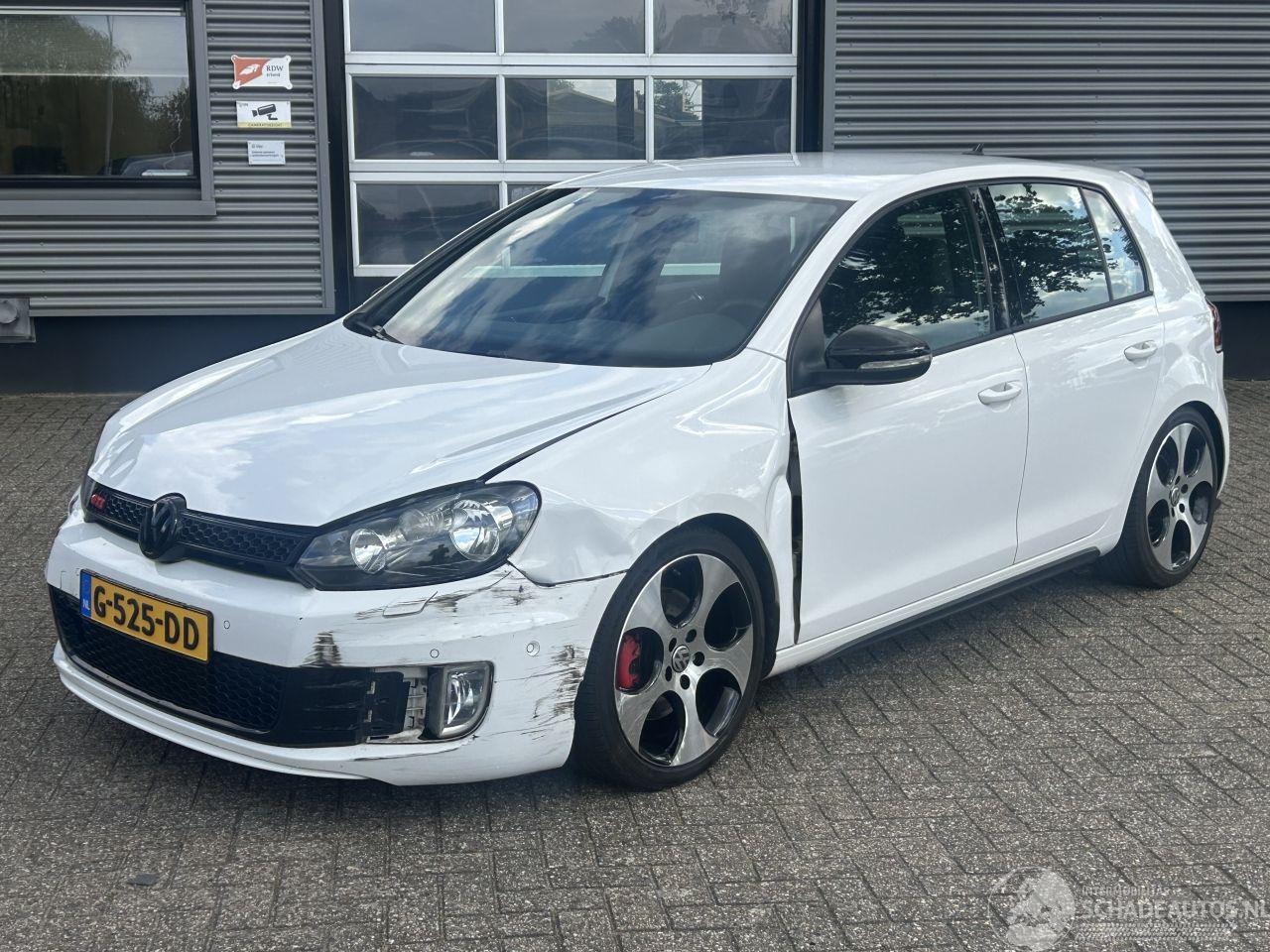Volkswagen Golf 2.0 GTI