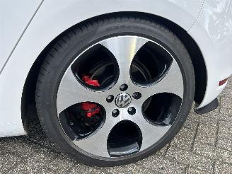 Volkswagen Golf 2.0 GTI picture 34