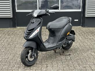 dommages scooters Piaggio  Zip 50 4T 2013/8