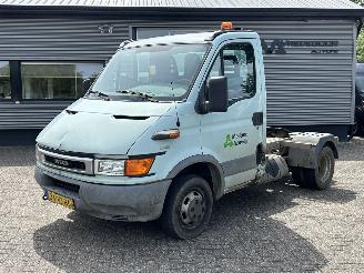 dañado vehículos comerciales Iveco Daily 40C13 300 2001/9