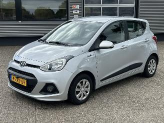 skadebil auto Hyundai I-10 1.0i i-Motion Comfort 2015/5