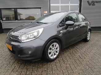 Auto incidentate Kia Rio 1.2 CVVT Business Line 5drs 2014/5