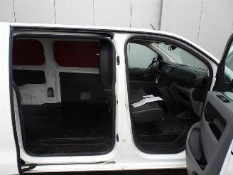 Peugeot Expert 2.0 BlueHDI 180 Standard Premium 3 zits airco 180 pk automaat picture 22