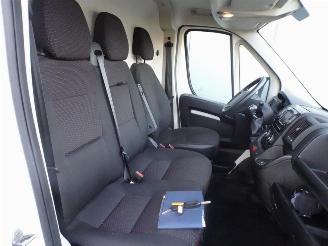 Peugeot Boxer 335 2.2 BlueHDi 140 L2H2 Premium LET OP 1 E VERSNELING STUK WEL GEWOON RIJDBAAR !!!!!! picture 18