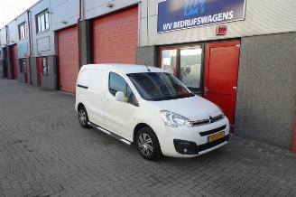 Citroën Berlingo 1.6 BlueHDI 120 Club S&S 3 zits navi clima picture 4