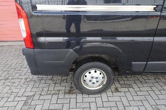 Peugeot Boxer 330 2.2 BlueHDi 120 L2H1 Premium airco picture 19
