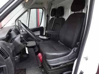 Peugeot Boxer 330 2.0 BlueHDI L2H2 Premium Pack 2 x schuifdeur picture 10