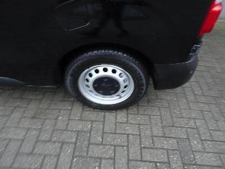 Peugeot Expert 2.0 BlueHDI 120 Standard Premium 3 zits picture 24