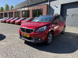 Schadeauto Peugeot 2008 1.2 PureTech Blue Lion (SUV 5-dr.) 2017/4
