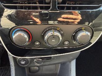 Renault Clio 0.9 TCe Expression picture 19