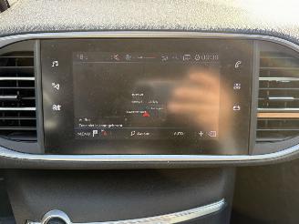 Peugeot 308 1.2 PureTech Blue Lease  LEER (Hatchback 5-dr.) picture 20
