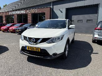 skadebil auto Nissan Qashqai 1.2 Acenta (SUV 5-dr.) 2015/6